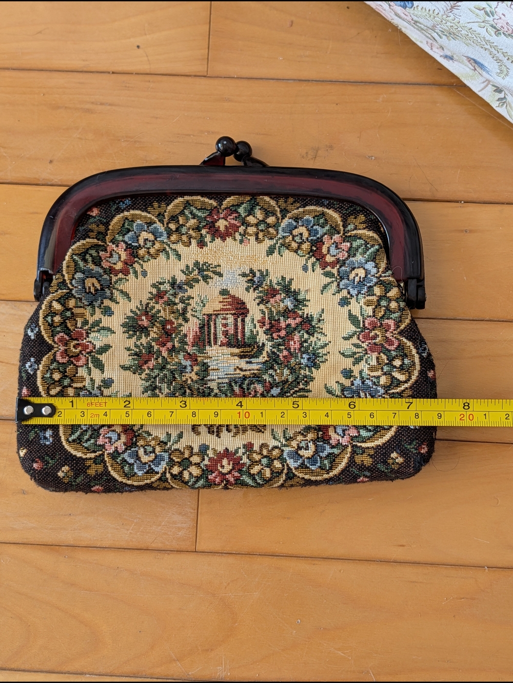 Vtg Tapestry Kiss-Lock Purse - Picture 4 of 10